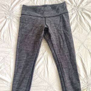 Lululemon Gray Knit Capri
